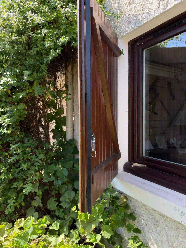 Artisan menuisier à Neuville-sur-Saône